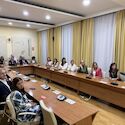 Pacientes cncer de mama comparten nueva campaa de la AECC en la Asamblea de Extremadura Pacientes cncer de mama comparten nueva campaa de la AECC en la Asamblea de Extremadura