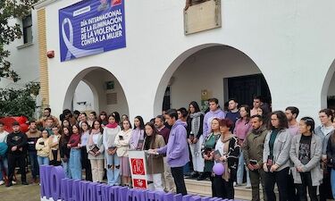 La residencia universitaria Hernán Cortés celebra el 25N con un acto conmemorativo