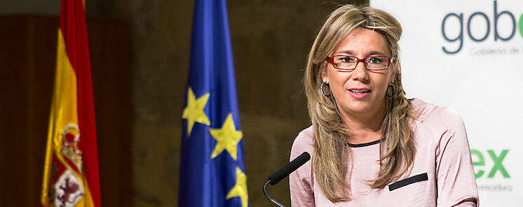 Las mujeres extremeas especialmente las del medio rural protagonistas de la campaa del Da de Extremadura